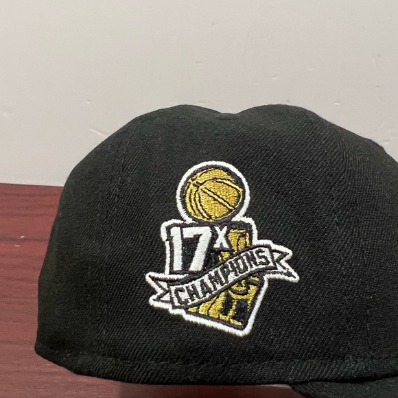 New Era, 59Fifty Fitted Hat, Los Angeles Lakers, 17x Champions, Black - Picture 2 of 10
